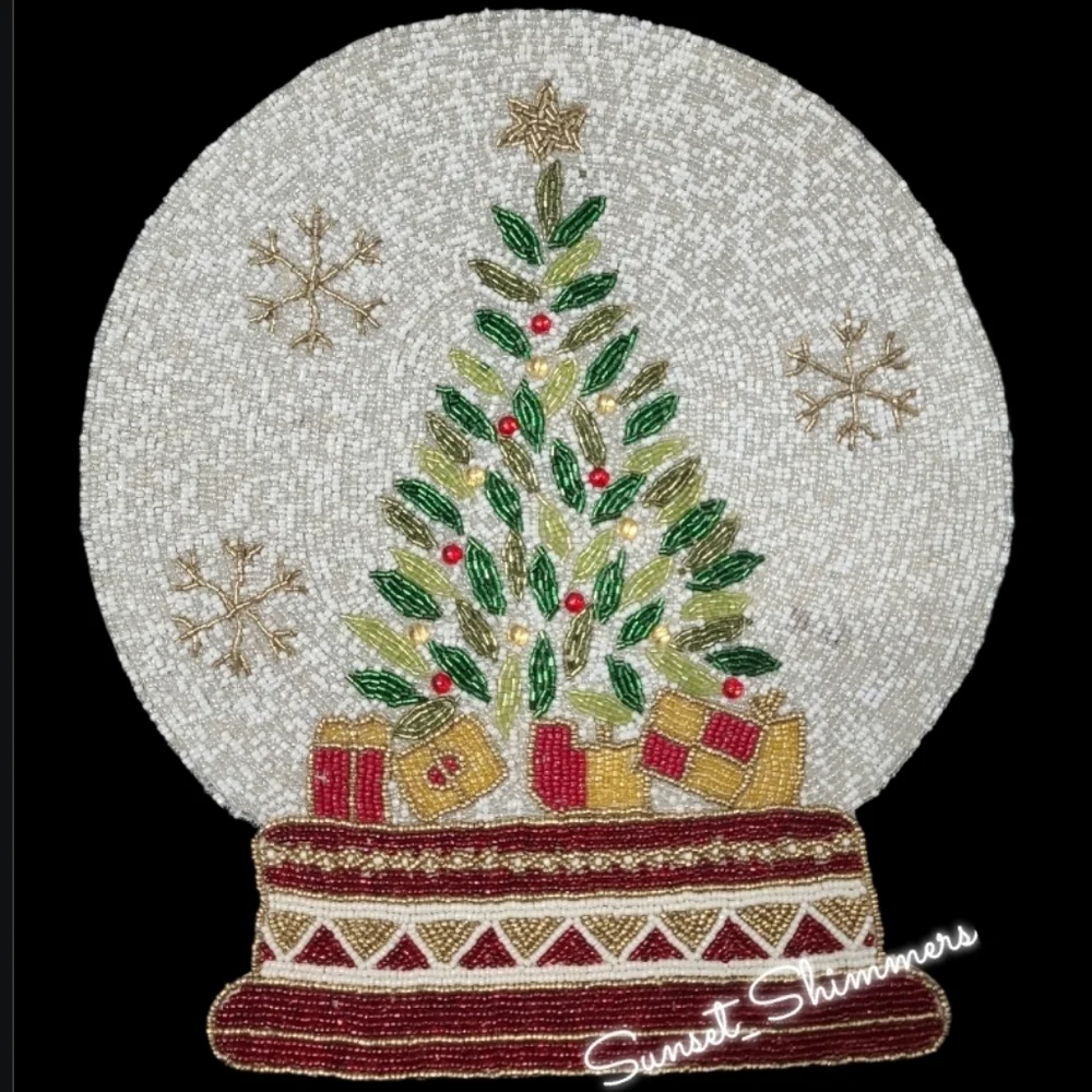 2 Nicole Miller Jeweled Beaded Christmas Tree Snowglobe Placemats Chargers Set